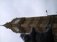 Leni Leseratte erklimmt den Uhrturm des Big Ben